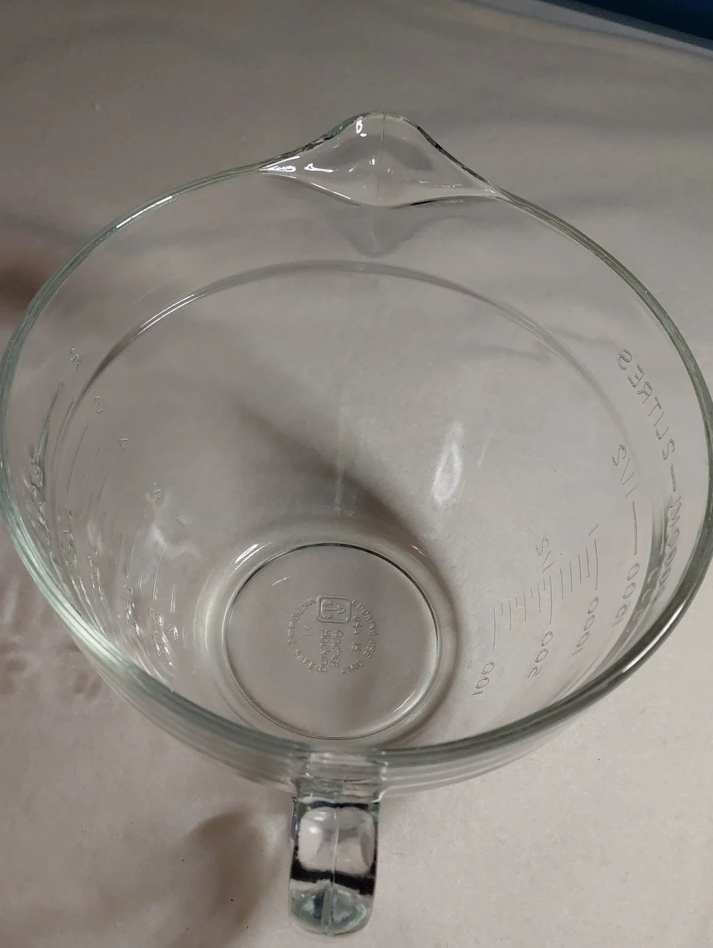 Anchor Hocking Clear, 2 QT. Glass Measuring Batter Bowl,with Handle and Spout